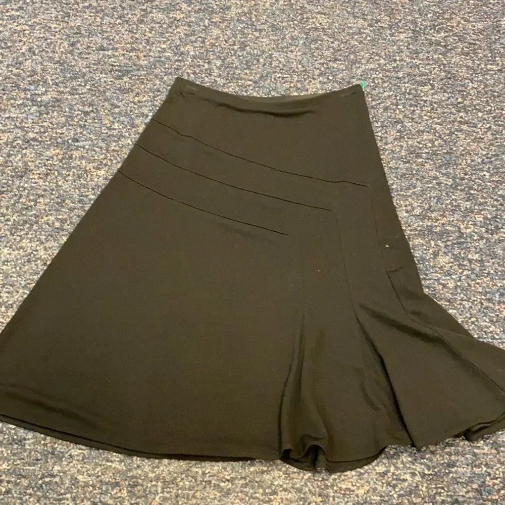 Ann Taylor Loft Black Skirt sz. XS